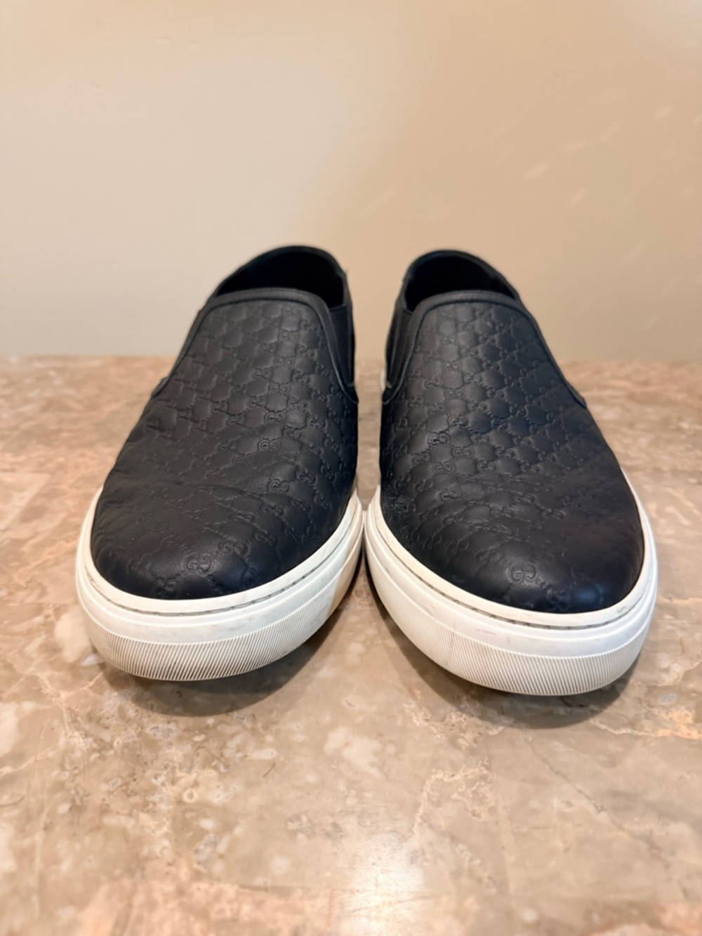 Gucci Black Textured Leather Slip-On Loafers - Picture 5 of 9
